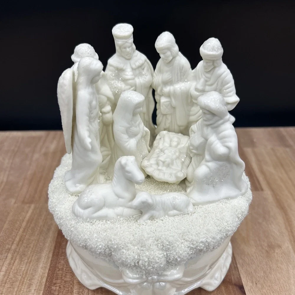 Cracker Barrel Nativity Music Box Silent Night Works Perfectly Christmas Glitter